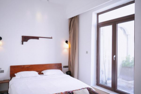 Zizai Street View B&B